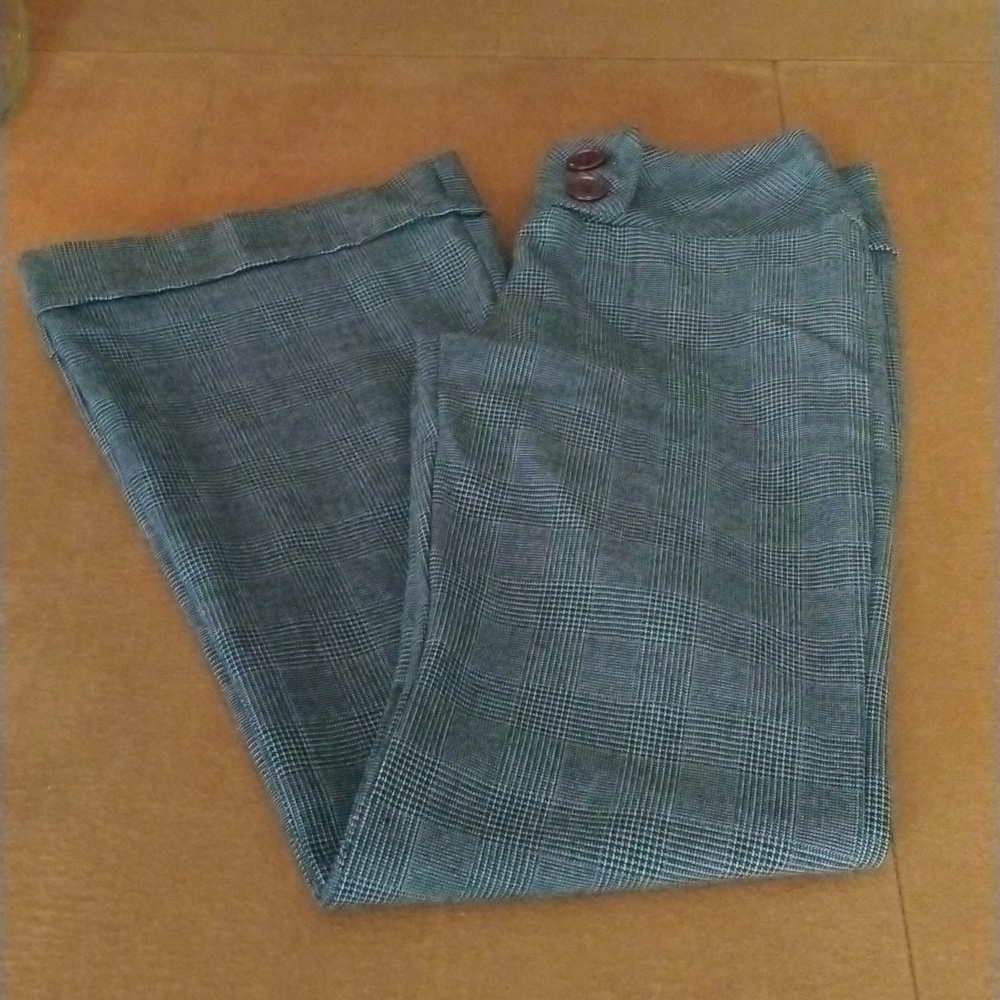 DRESS pants pinstriped size 5